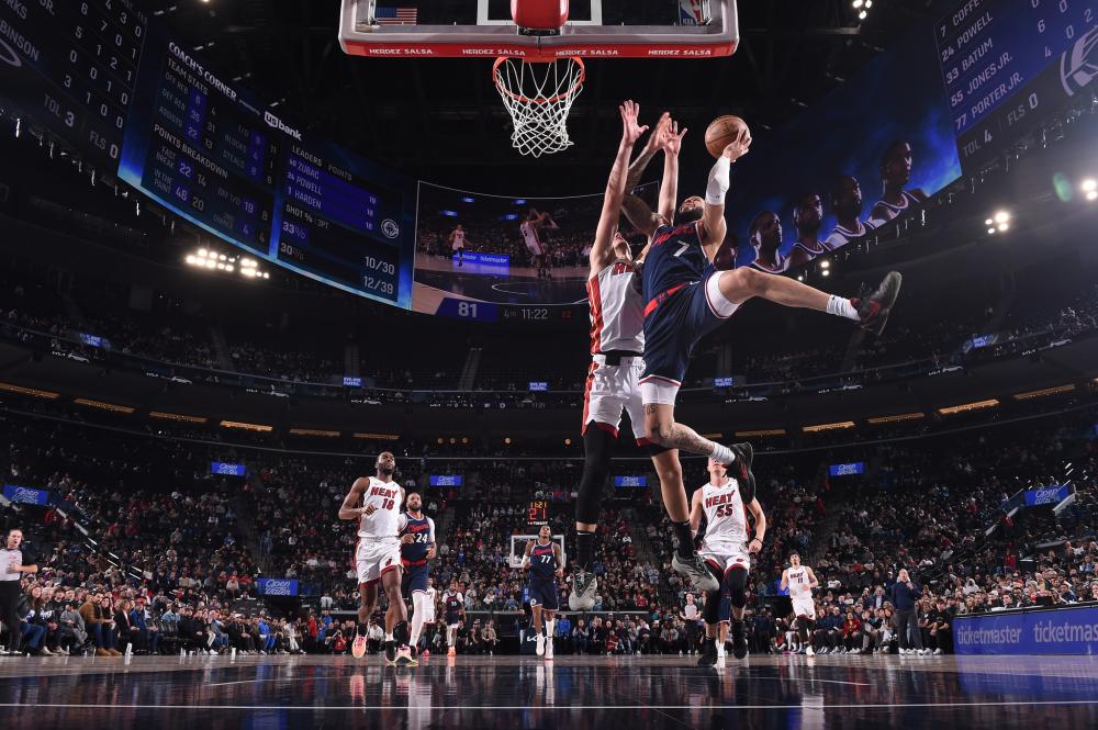 吸睛的锋线 吸睛的锋线